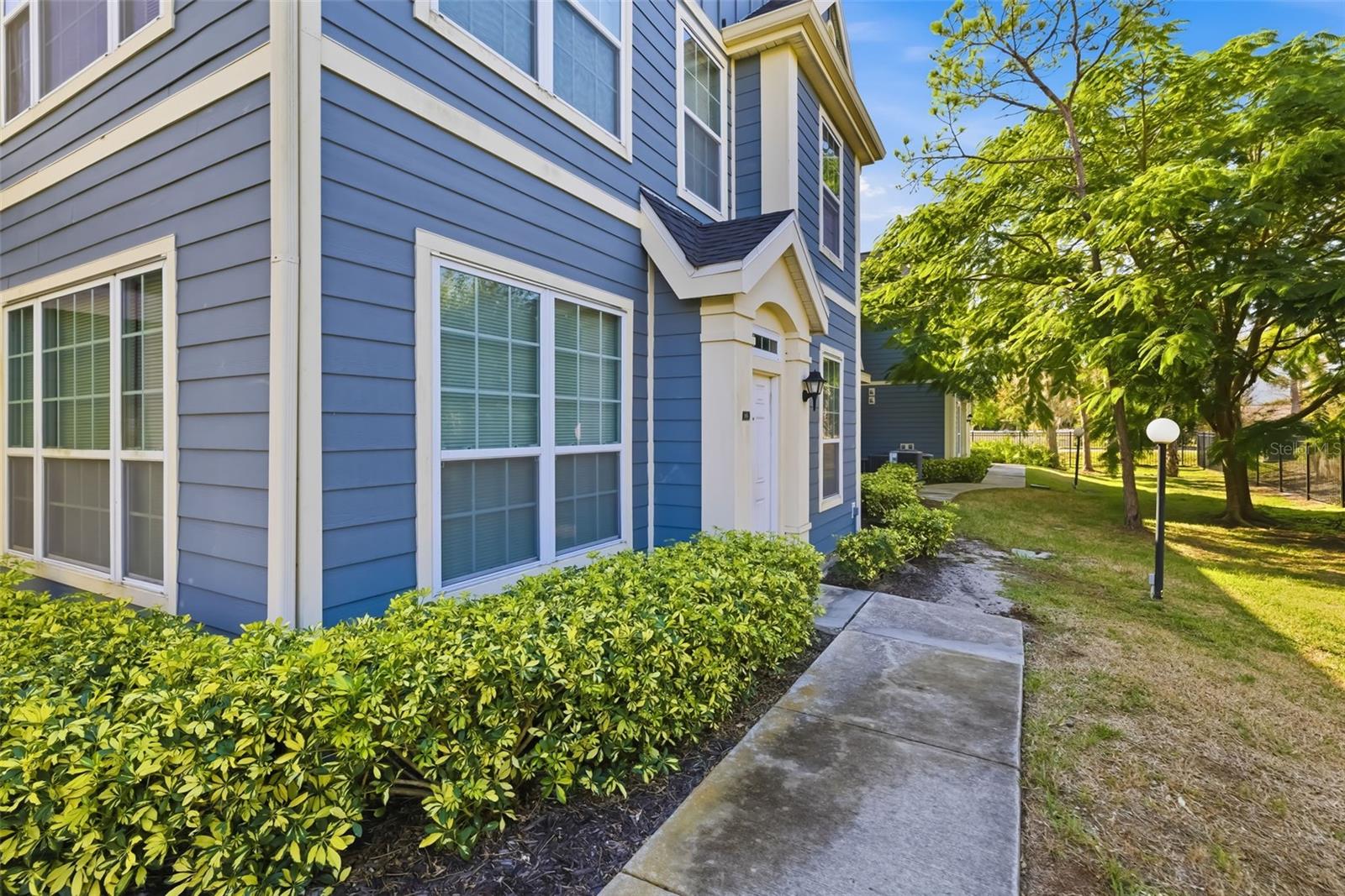 ADMIRALS WALK - Residential