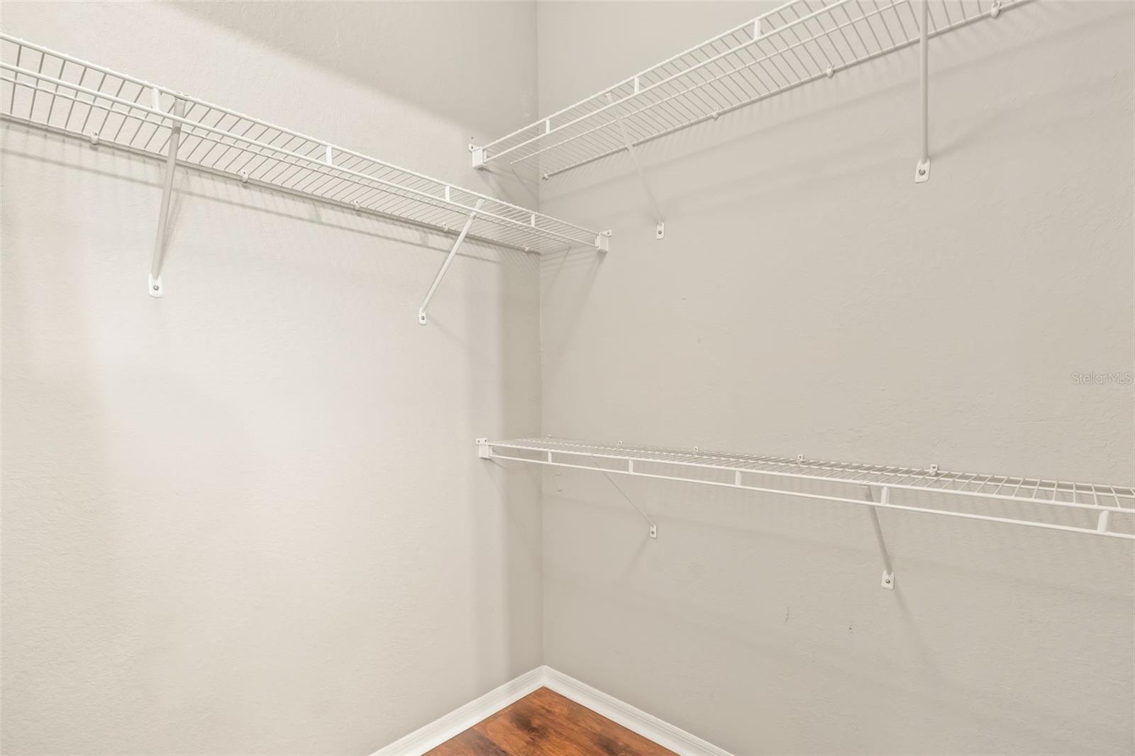 ADMIRALS WALK - Residential