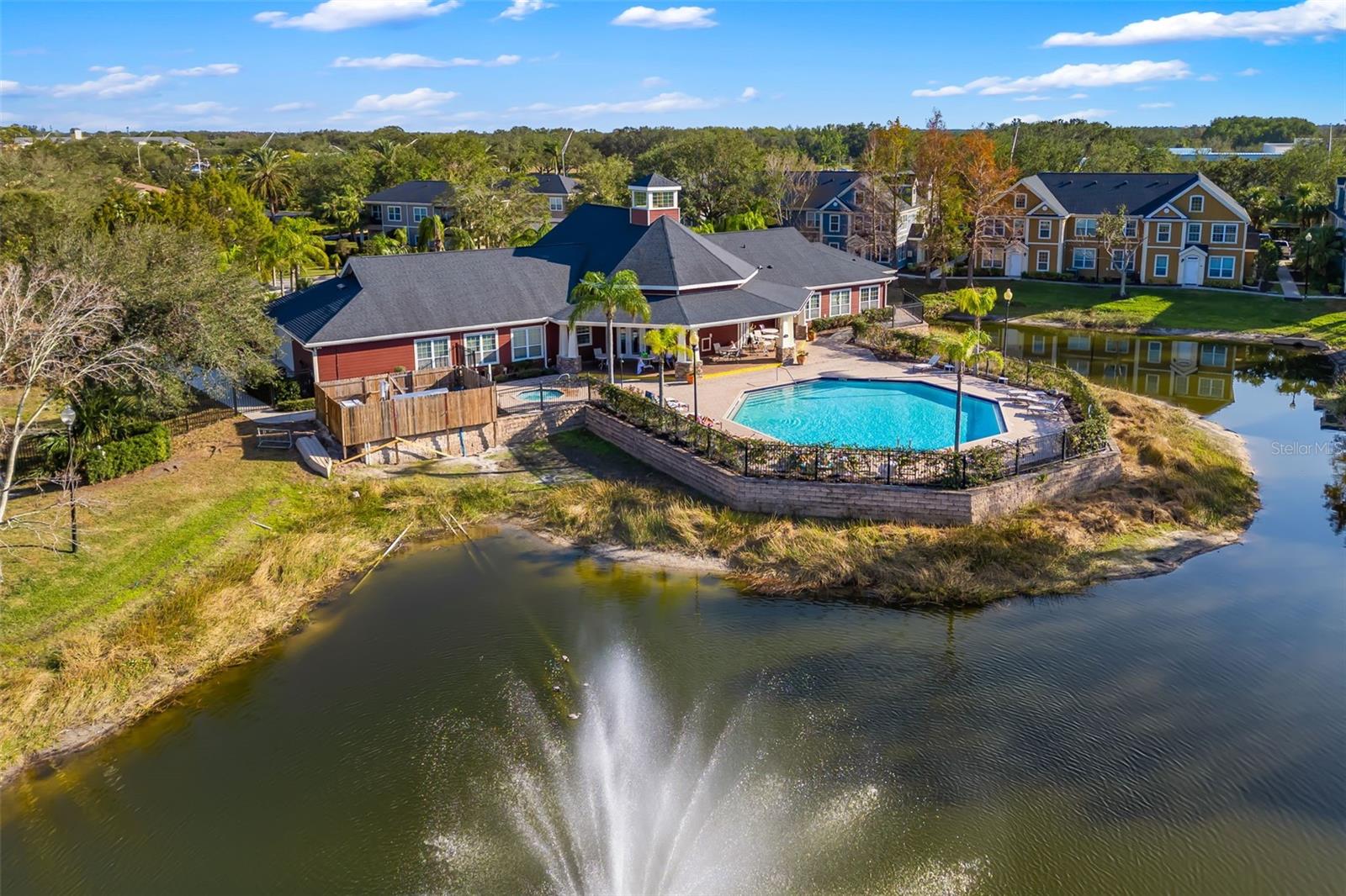 ADMIRALS WALK - Residential