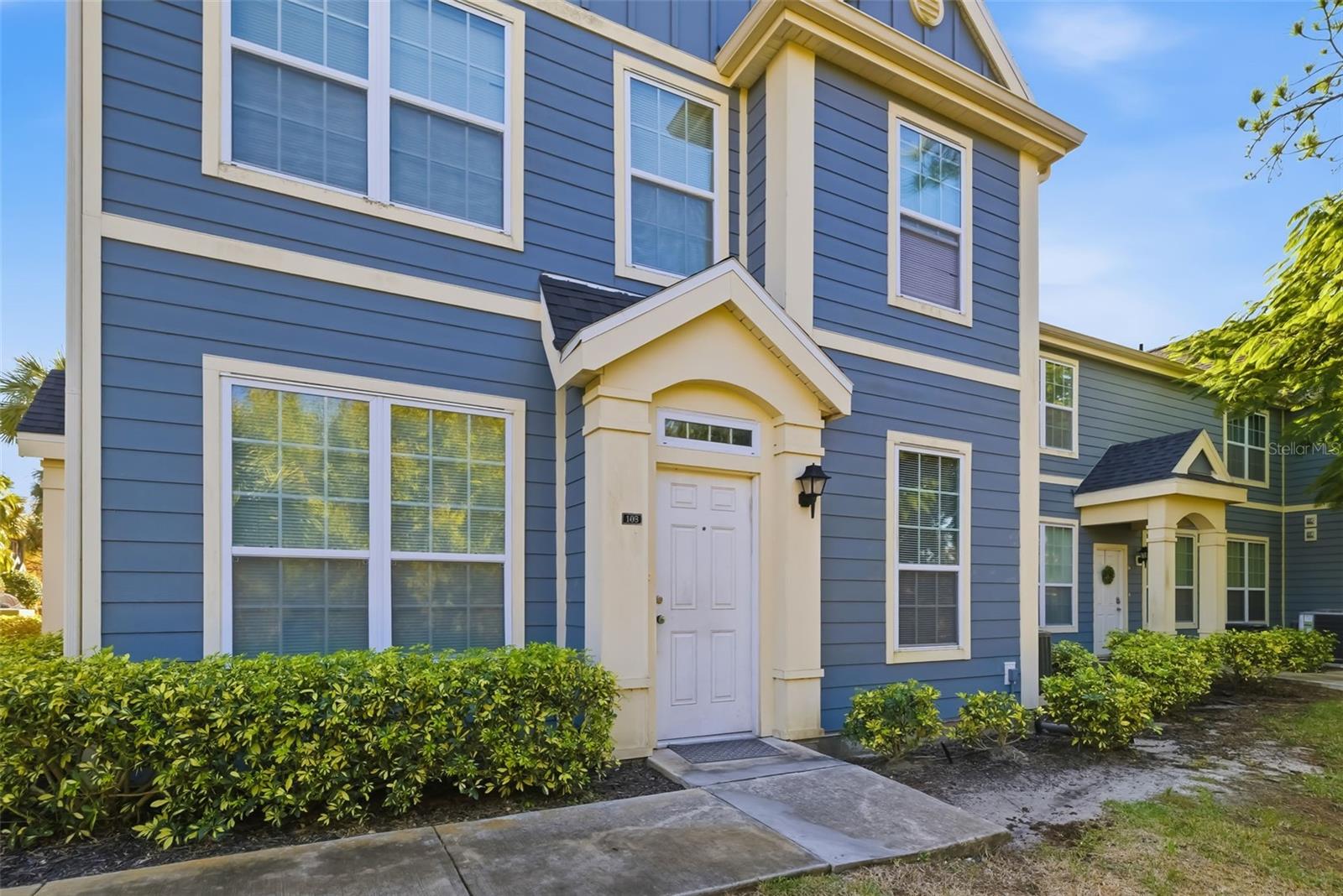 ADMIRALS WALK - Residential