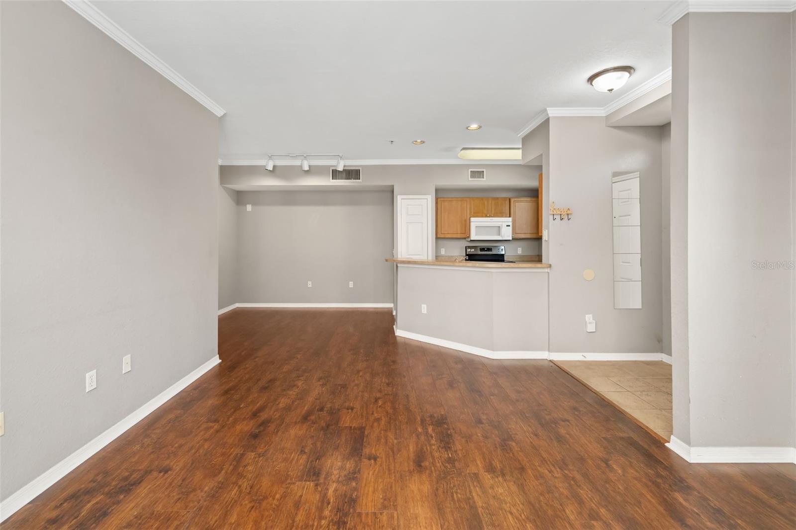 5501 ROSEHILL ROAD 103