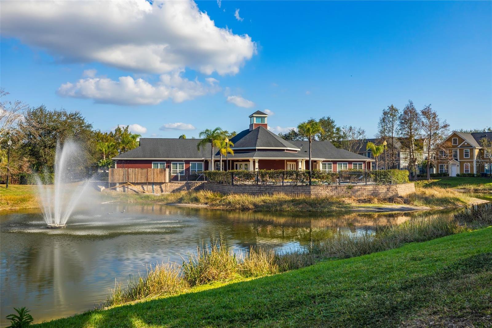 ADMIRALS WALK - Residential