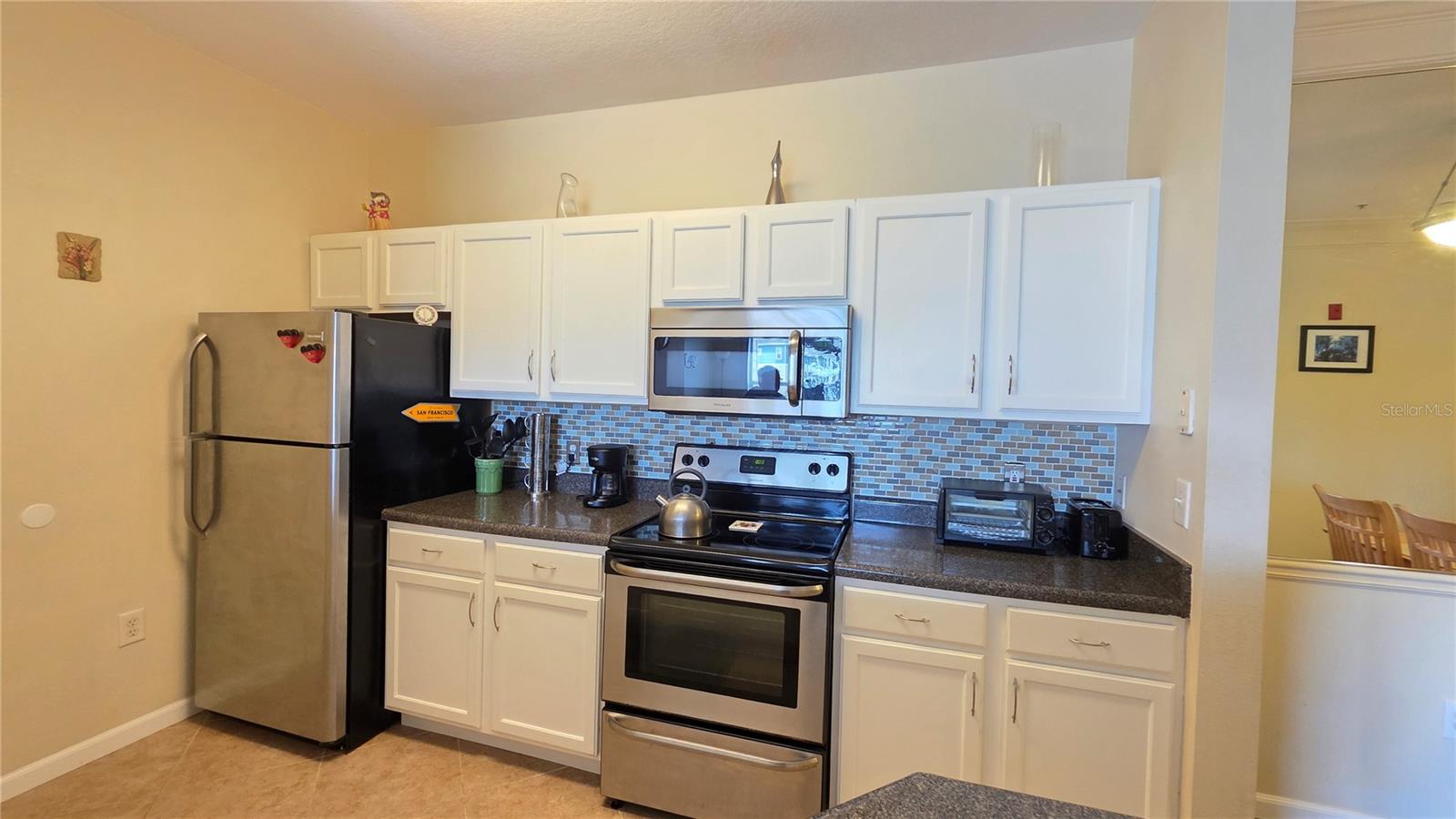 THE PALMS OF CORTEZ - Residential Lease