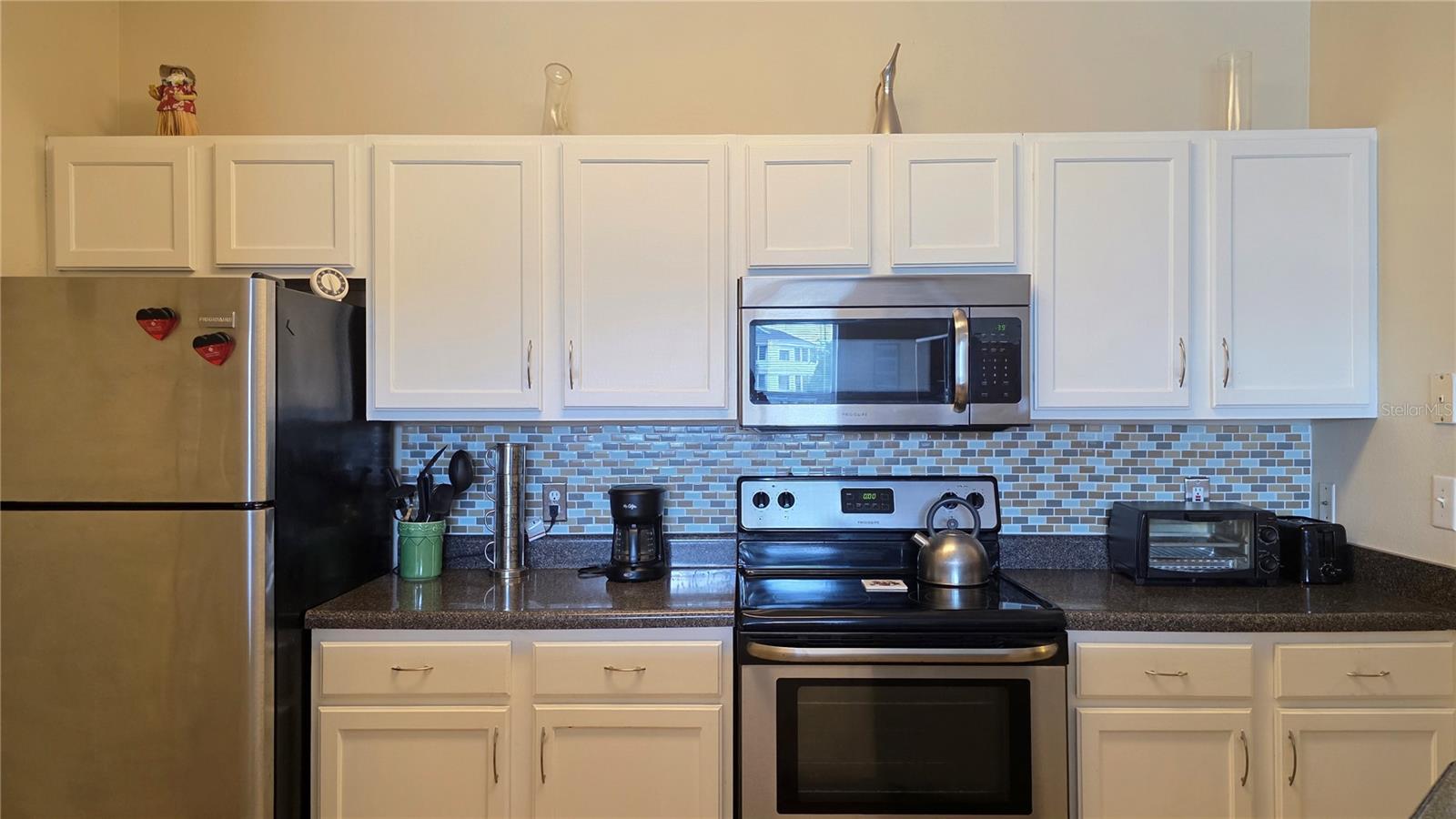 THE PALMS OF CORTEZ - Residential Lease