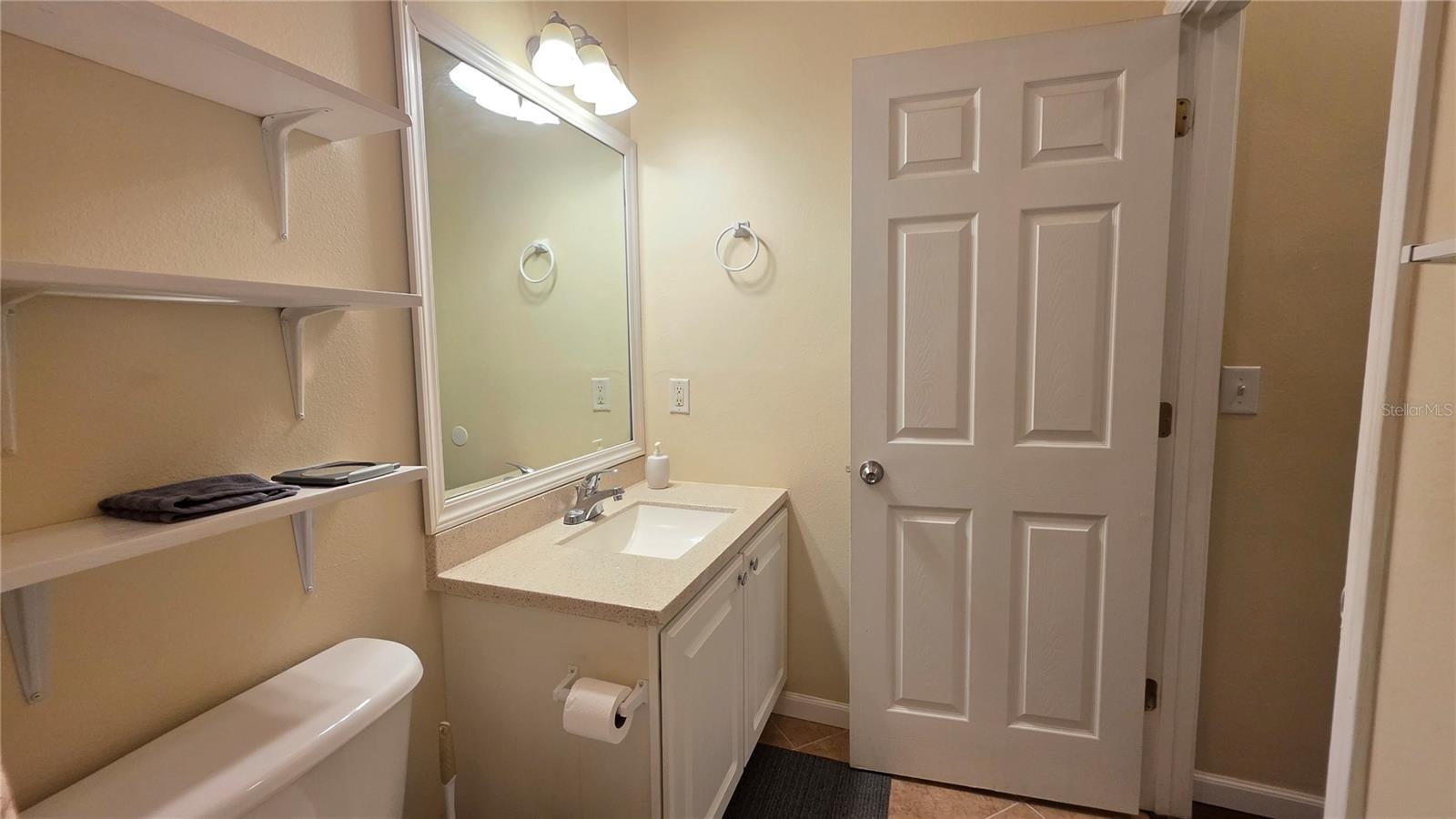 THE PALMS OF CORTEZ - Residential Lease