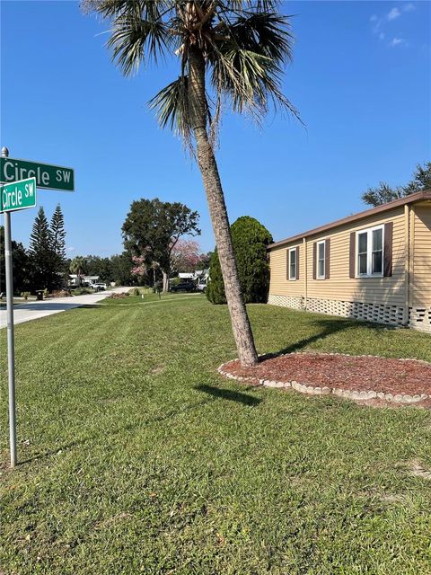 A home in WINTER HAVEN