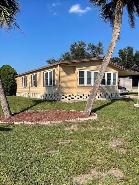 A home in WINTER HAVEN