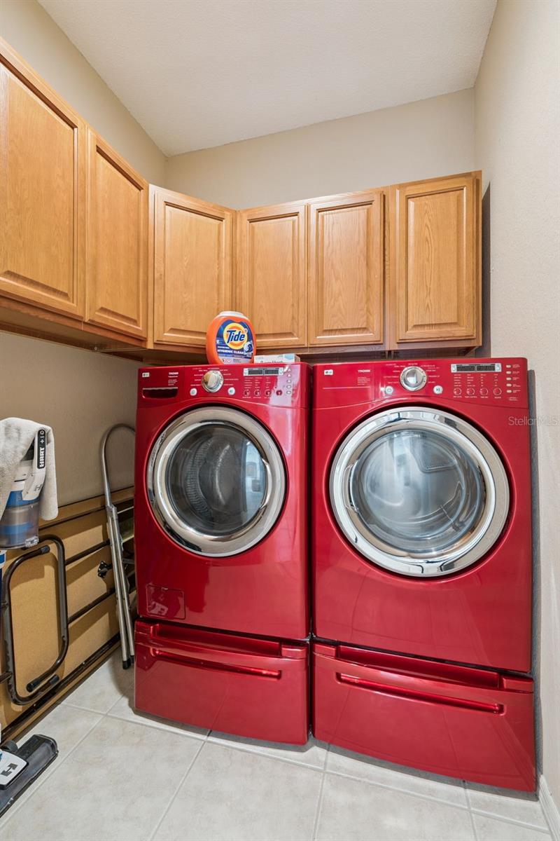 DINNER LAKE SHORES PH 03 - Residential