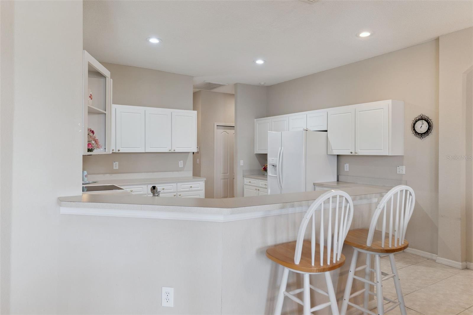 DINNER LAKE SHORES PH 03 - Residential