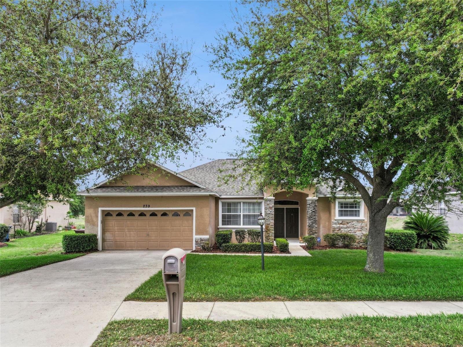 DINNER LAKE SHORES PH 03 - Residential