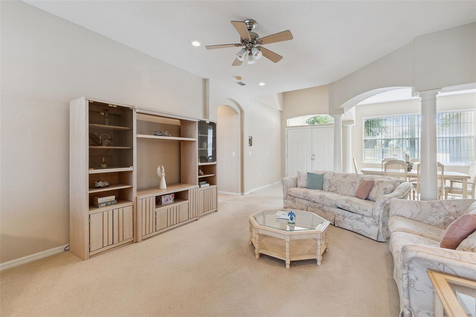 DINNER LAKE SHORES PH 03 - Residential