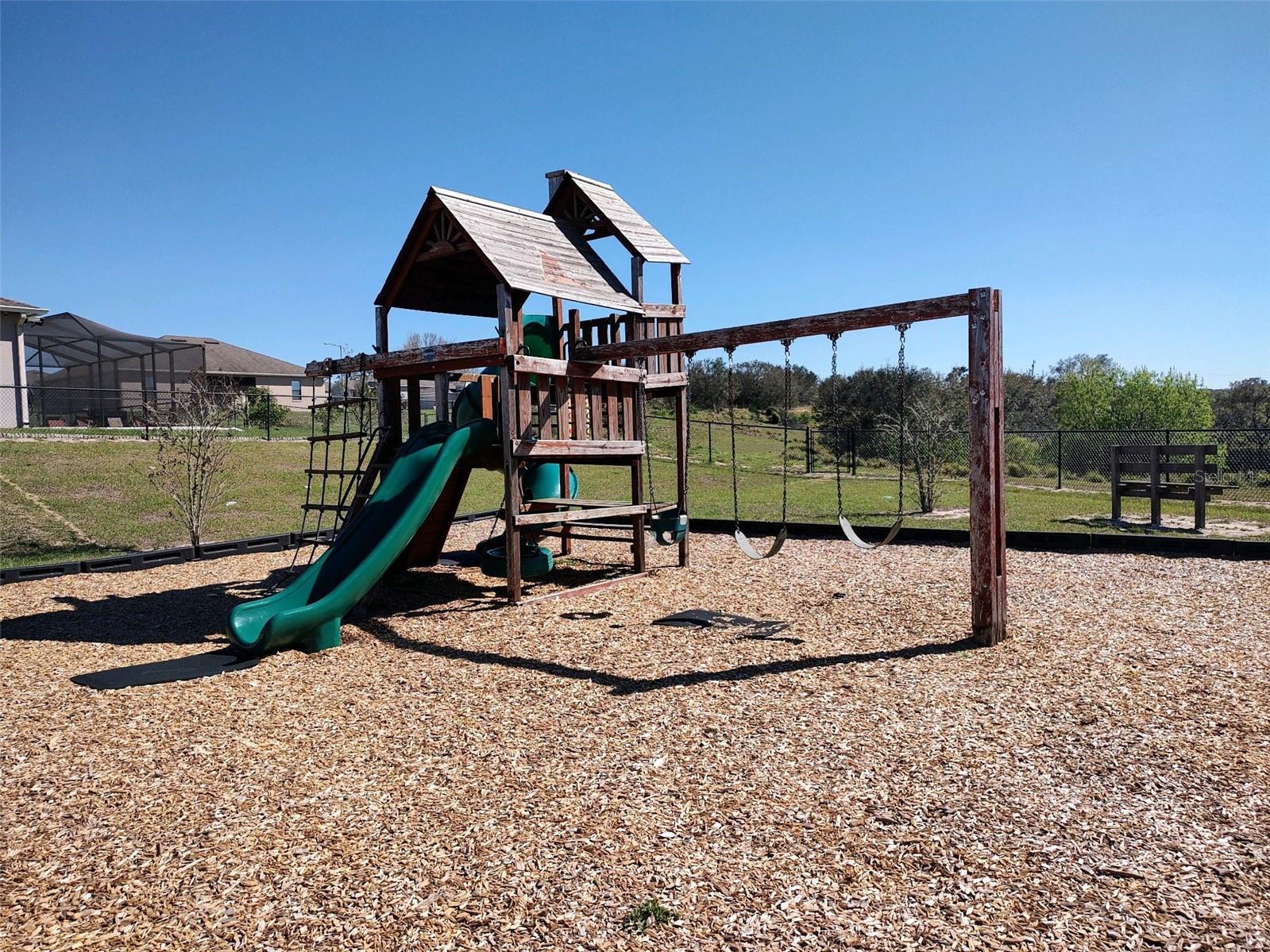 DINNER LAKE SHORES PH 03 - Residential