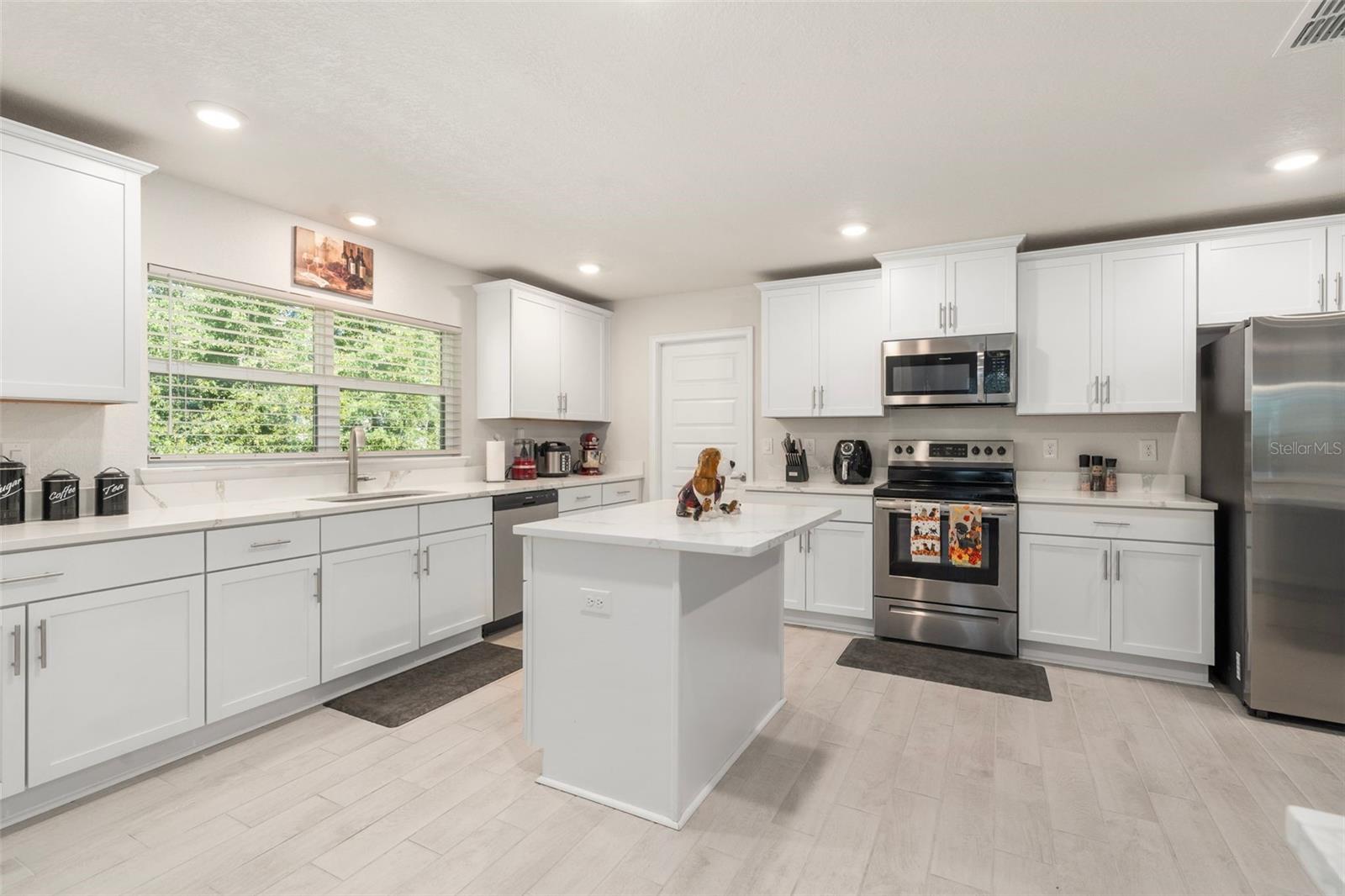 DORCHESTER ESTATES - Residential