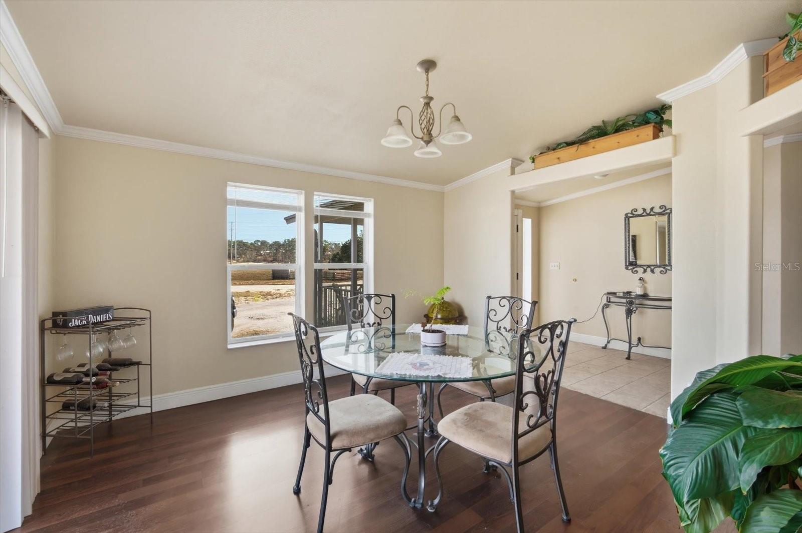 ROYAL HILLS - Residential