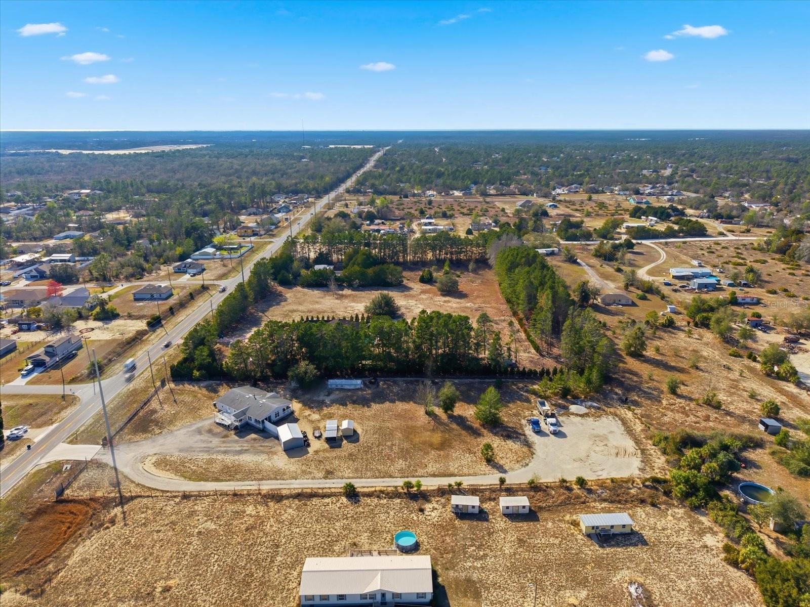 ROYAL HILLS - Residential