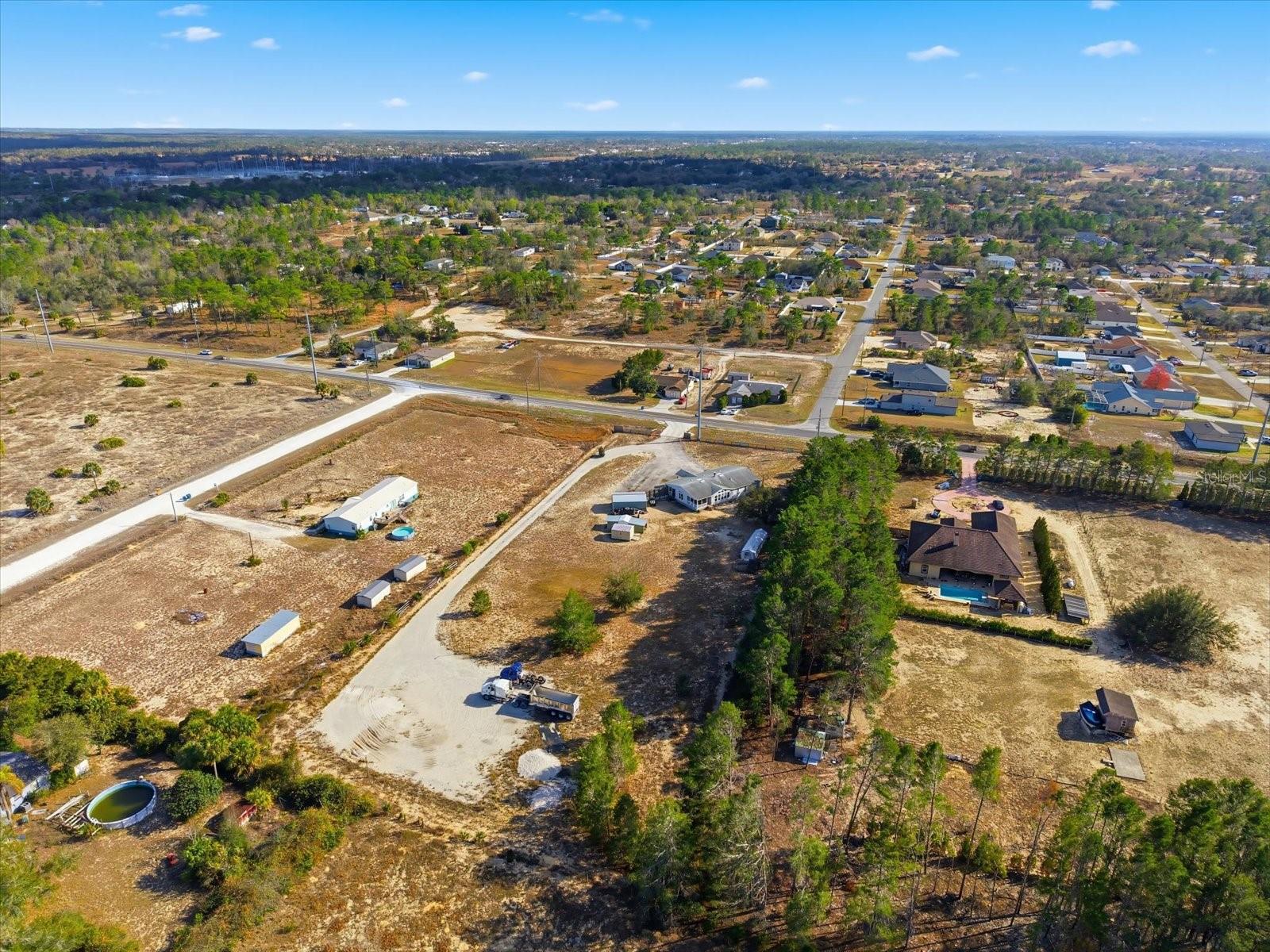 ROYAL HILLS - Residential