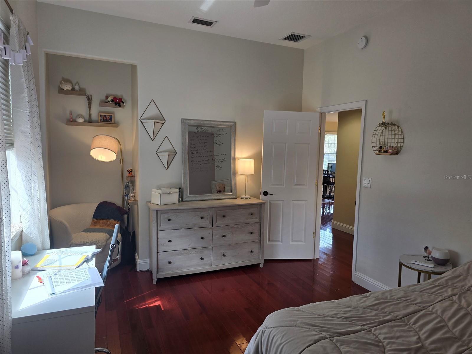 ROBERTS ISLAND 51 17 - Residential