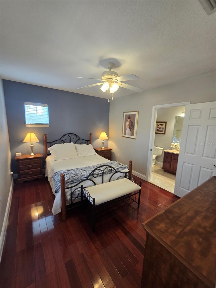 ROBERTS ISLAND 51 17 - Residential