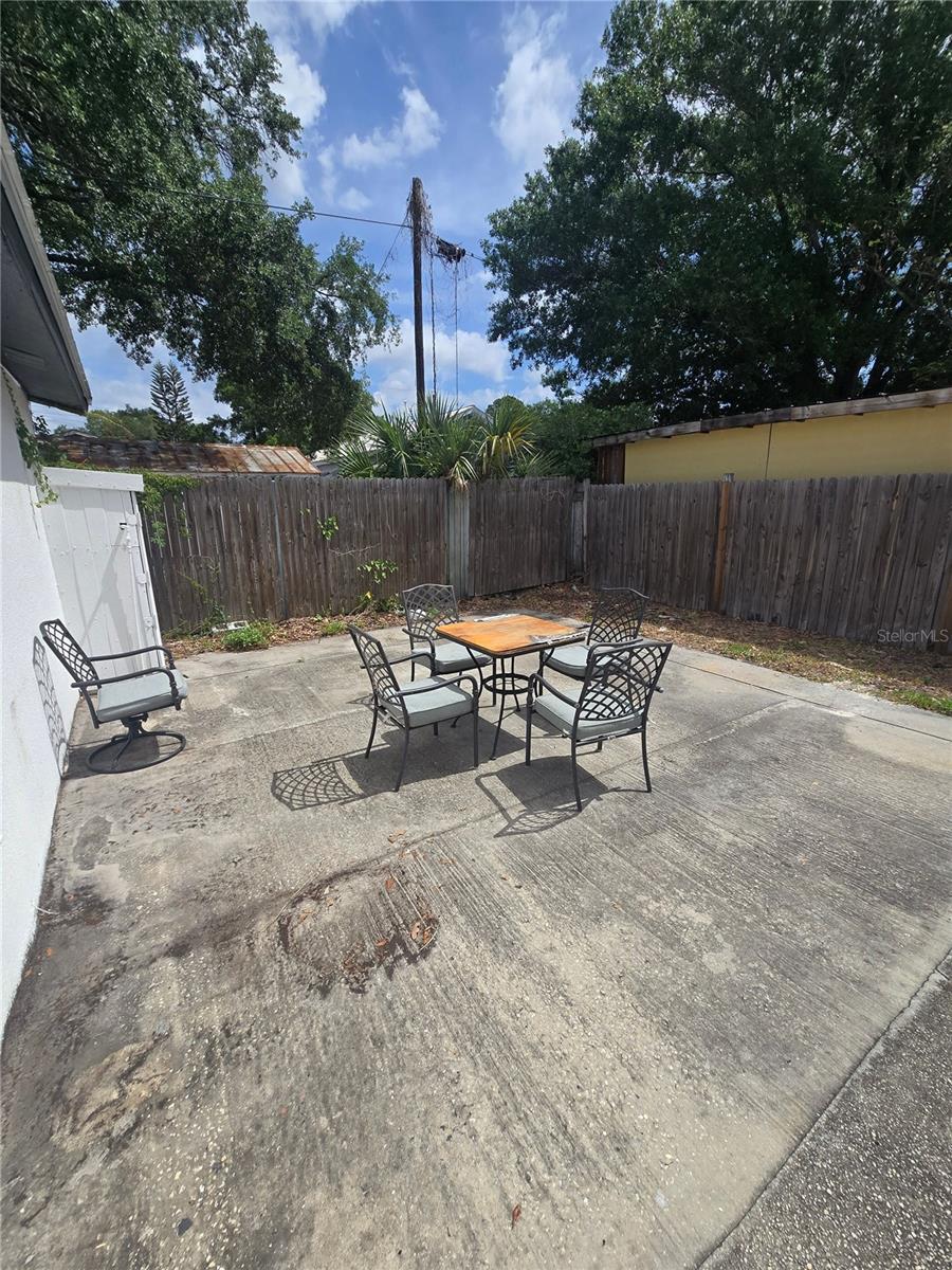 EAST TAMPA BLOCKS 1 TO 40 - Residential Lease