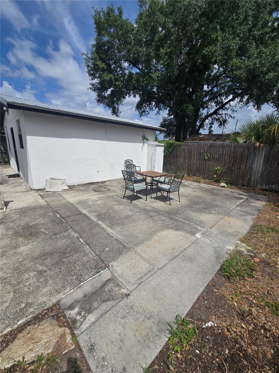 EAST TAMPA BLOCKS 1 TO 40 - Residential Lease