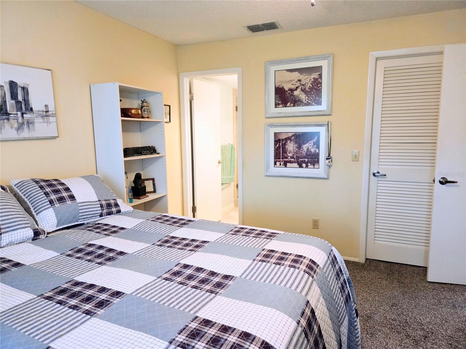 EAGLESWOOD CONDO - Residential