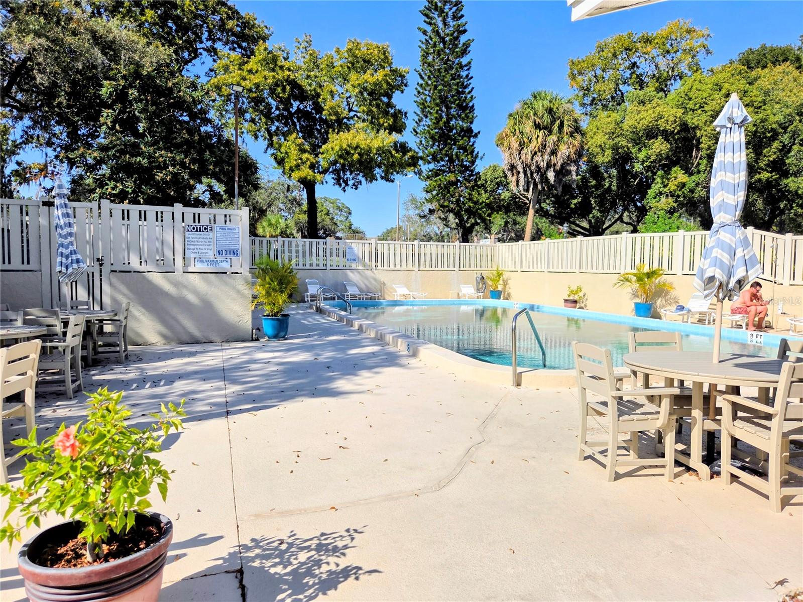 EAGLESWOOD CONDO - Residential