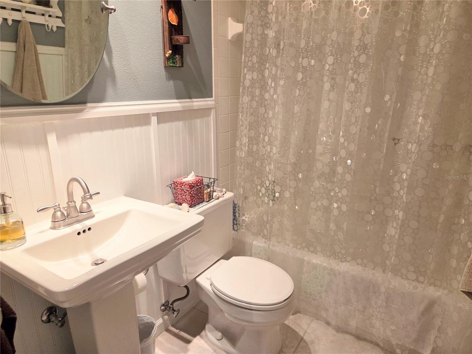 EAGLESWOOD CONDO - Residential