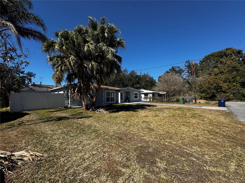Photo of 6914 N Ola Avenue, Tampa, FL 33604 (MLS # TB8483158)
