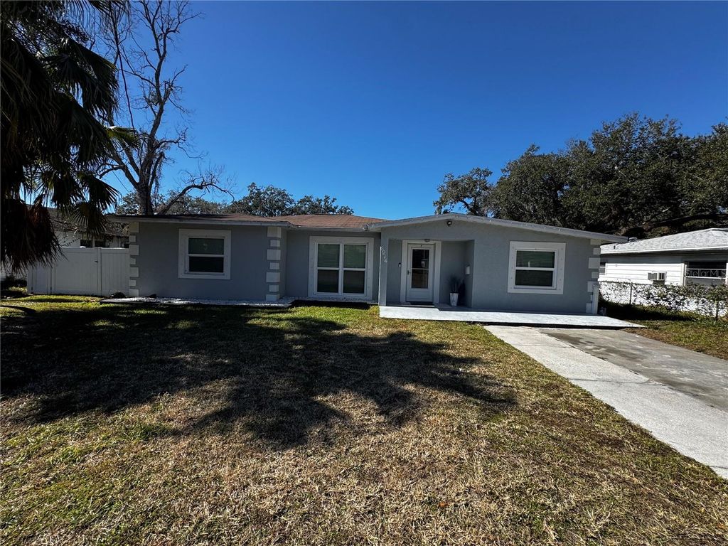 Photo of 6914 N Ola Avenue, Tampa, FL 33604 (MLS # TB8483158)