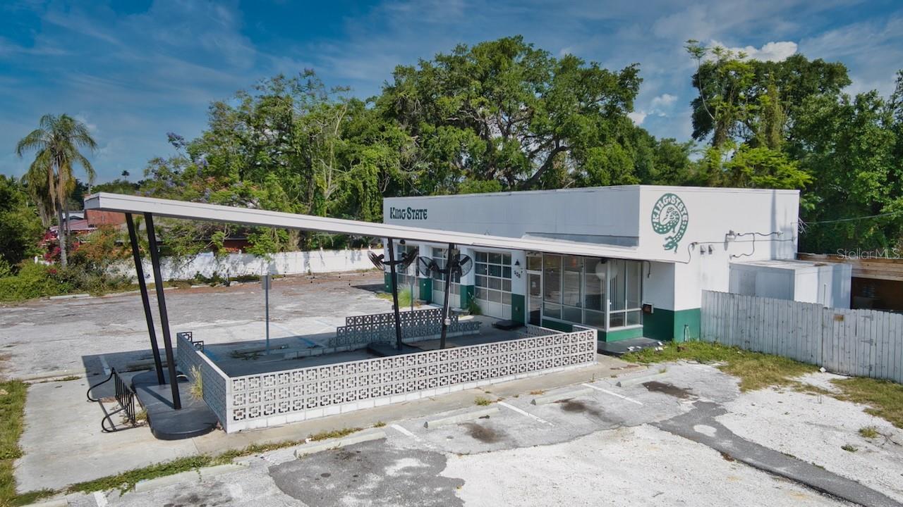 520 E FLORIBRASKA AVENUE
