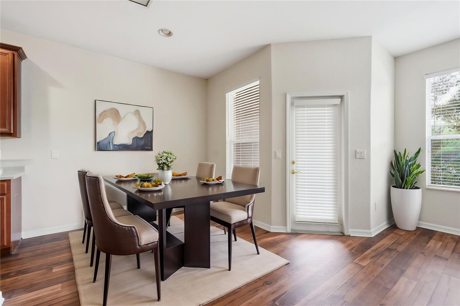 SEVEN OAKS - Residential