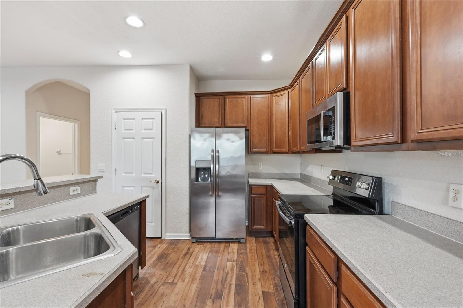 SEVEN OAKS - Residential