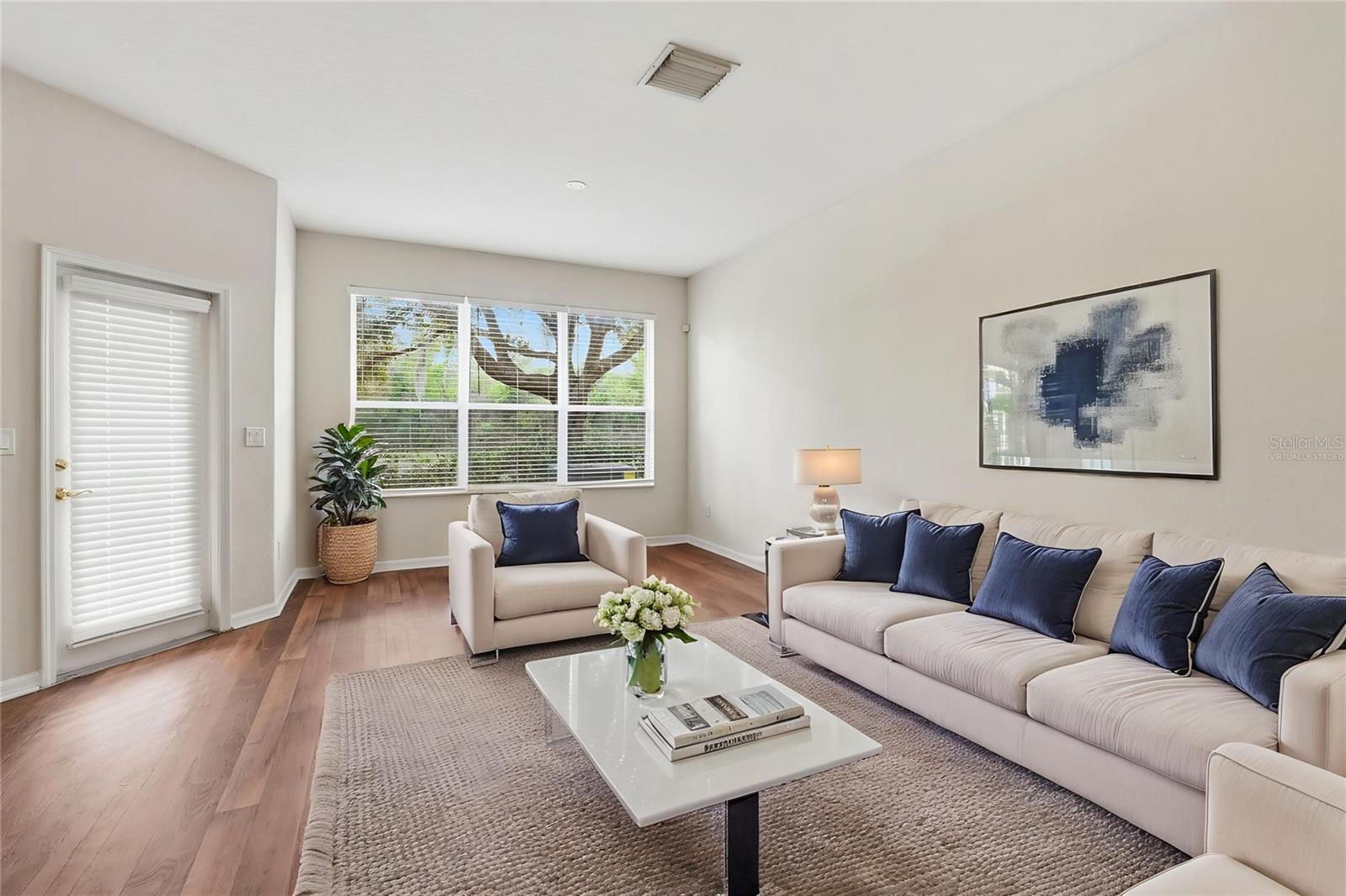 SEVEN OAKS - Residential