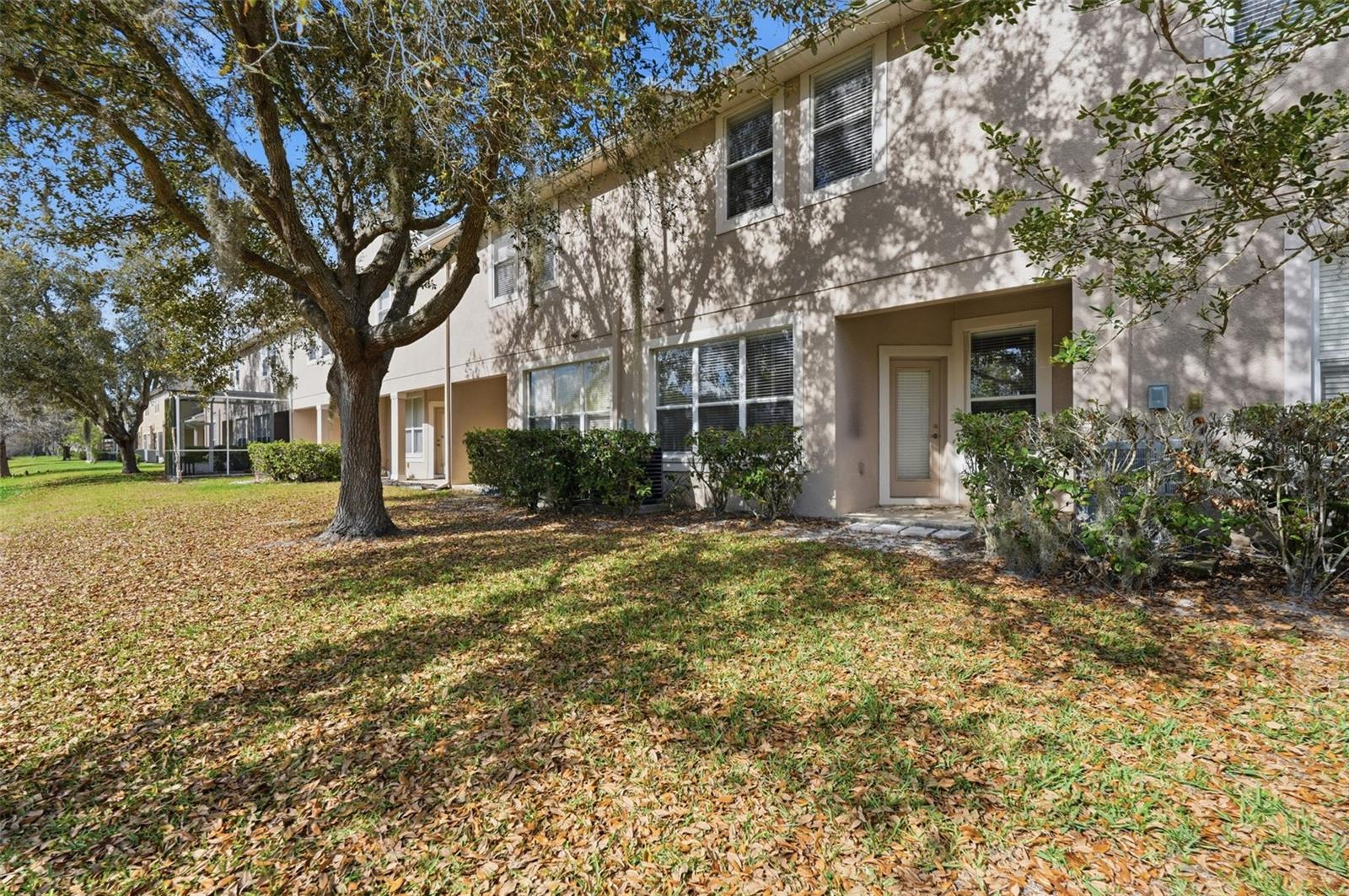 SEVEN OAKS - Residential