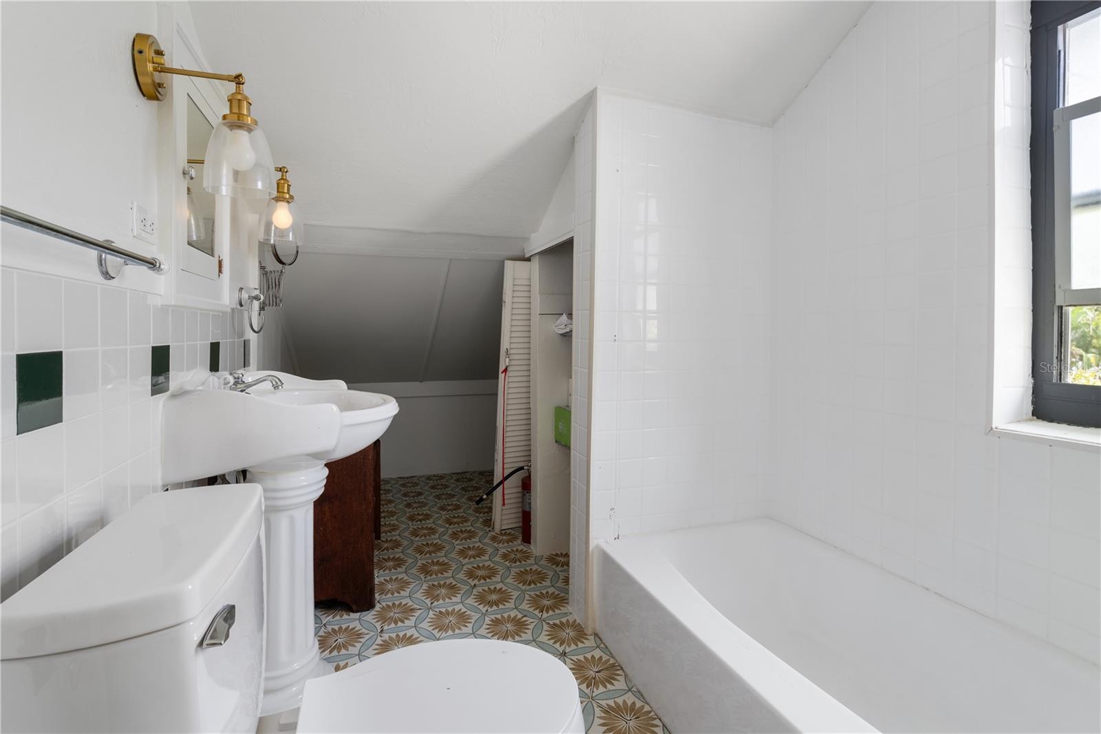 CORNWELL HORTON ADD - Residential