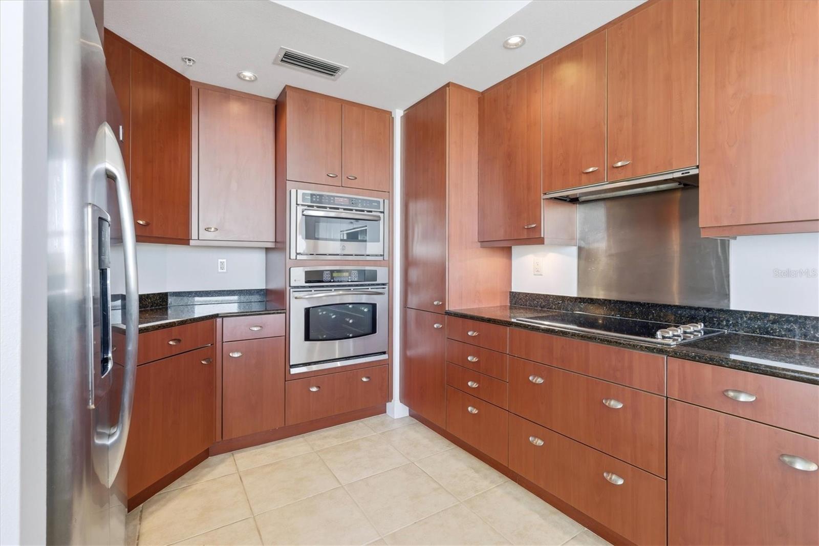 PLAZA @ FIVE POINTS - Residential