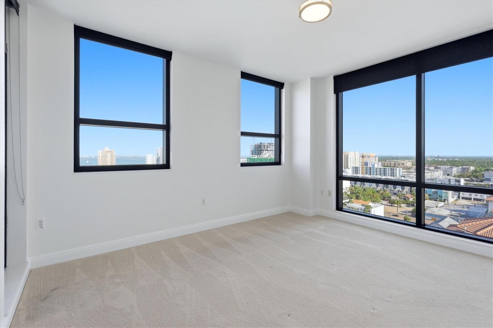 PLAZA @ FIVE POINTS - Residential