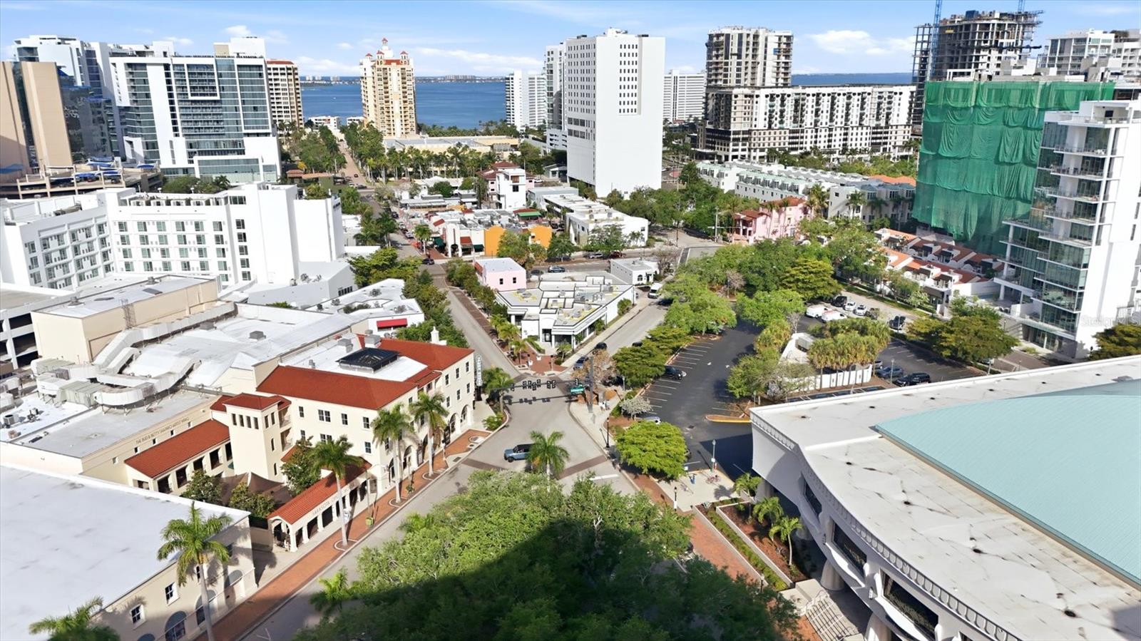 PLAZA @ FIVE POINTS - Residential