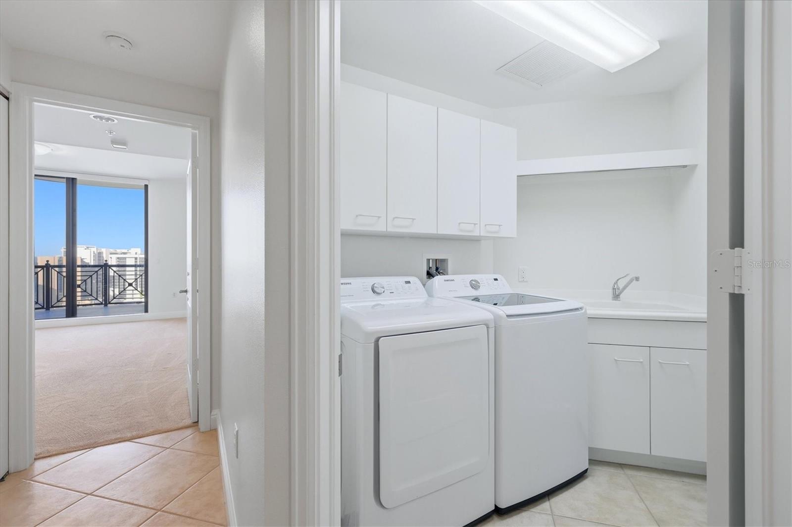 PLAZA @ FIVE POINTS - Residential