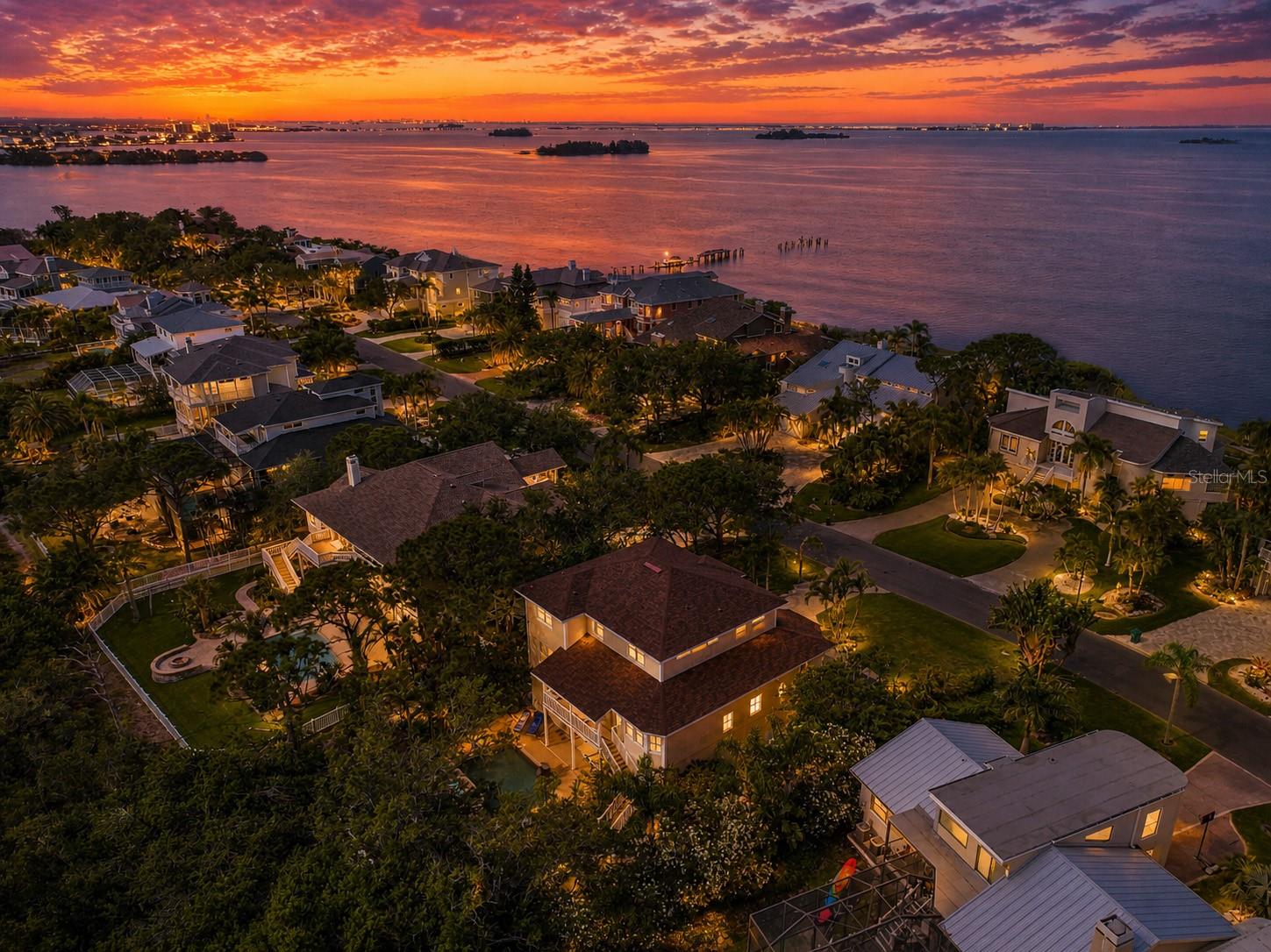 897 POINT SEASIDE DRIVE