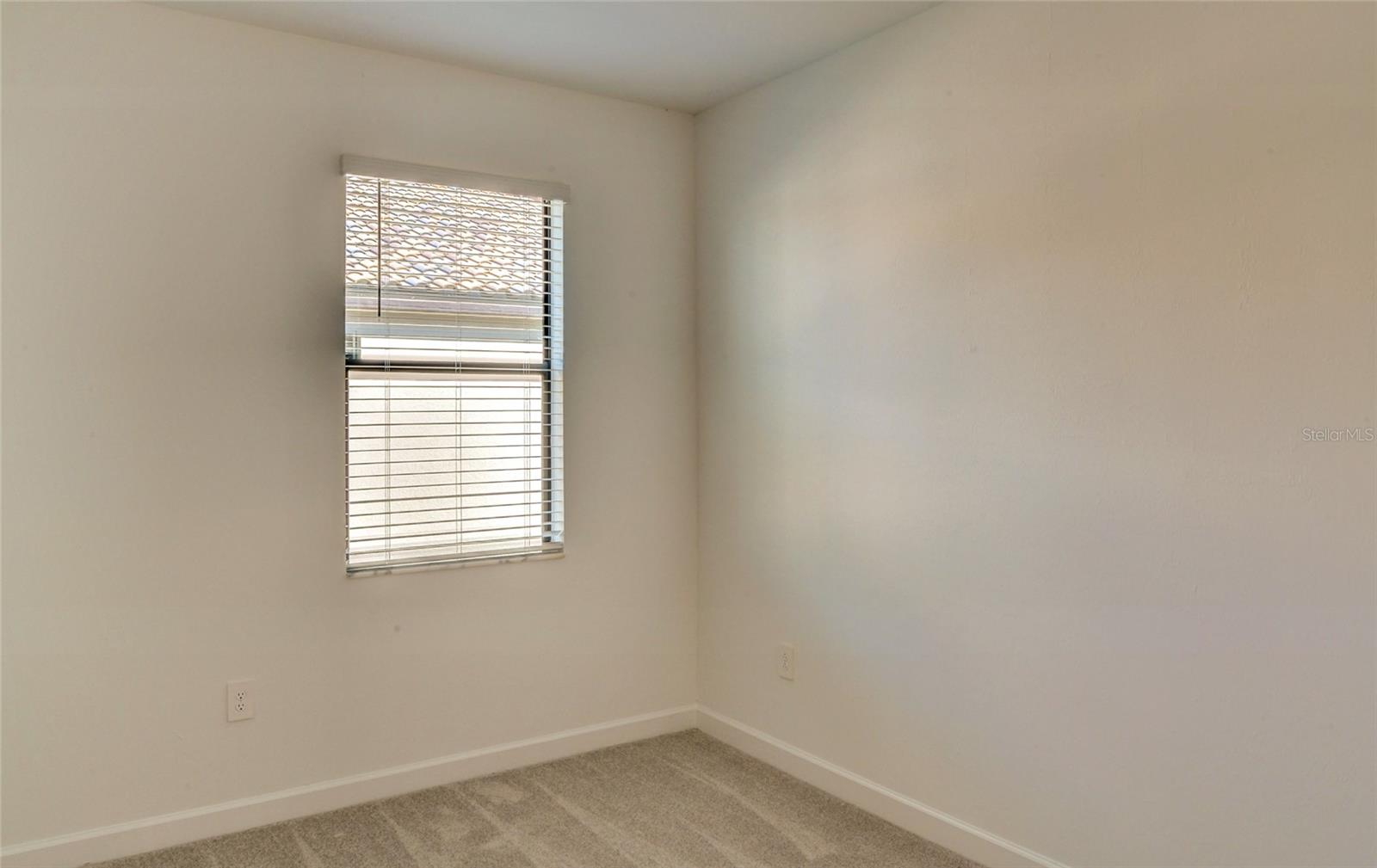 LORRAINE LAKES PH I - Residential Lease