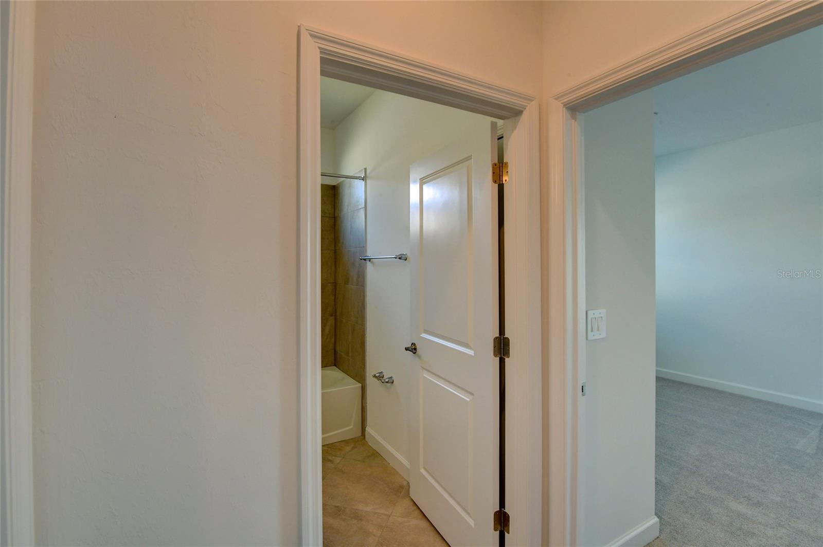 LORRAINE LAKES PH I - Residential Lease