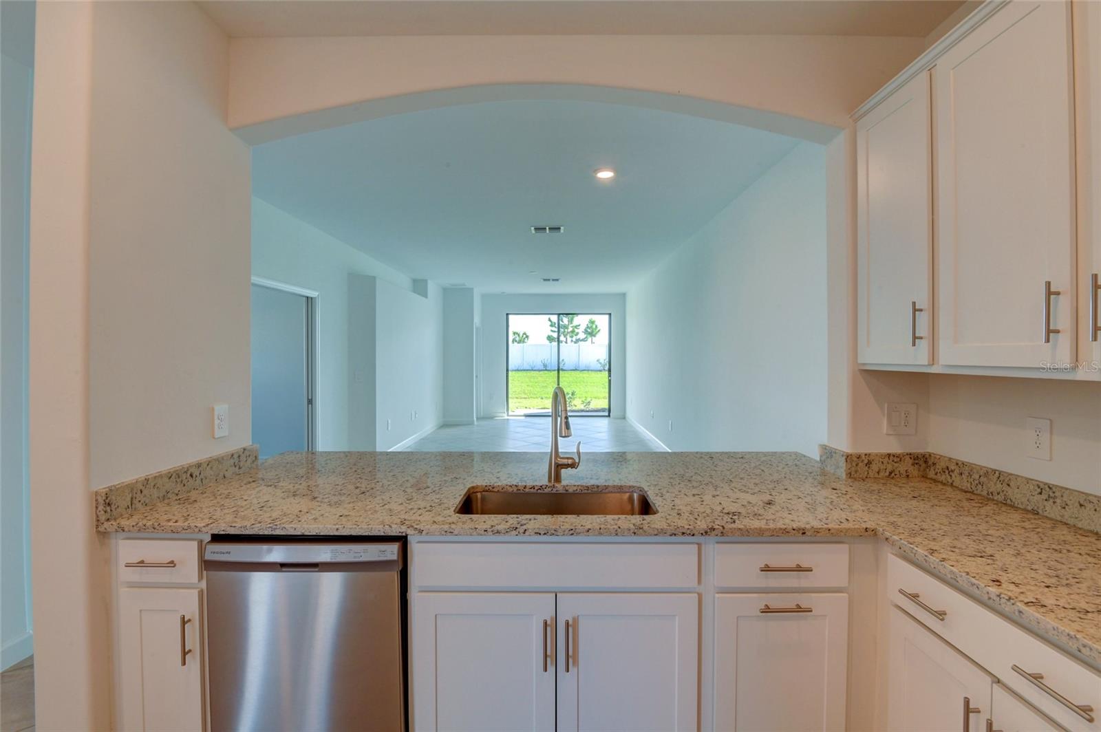 LORRAINE LAKES PH I - Residential Lease