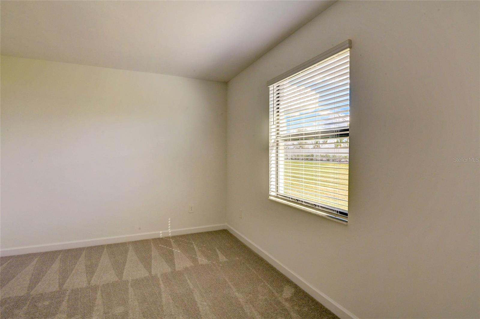 LORRAINE LAKES PH I - Residential Lease