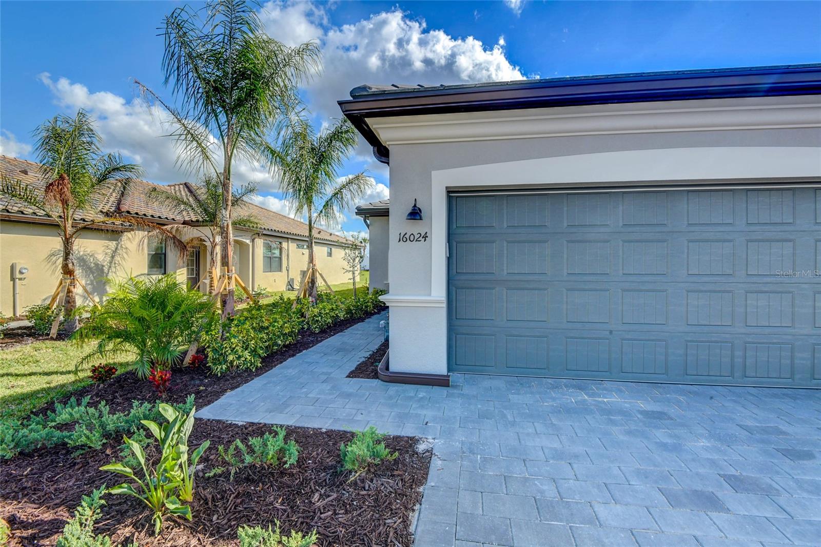 LORRAINE LAKES PH I - Residential Lease