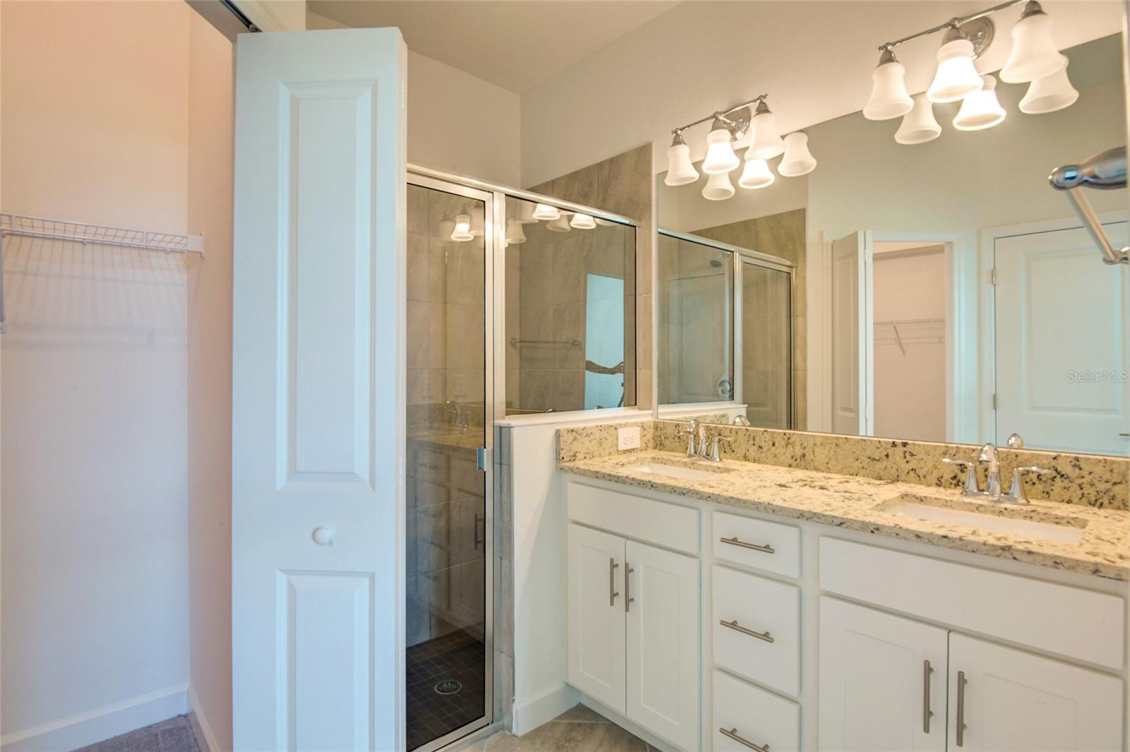 LORRAINE LAKES PH I - Residential Lease