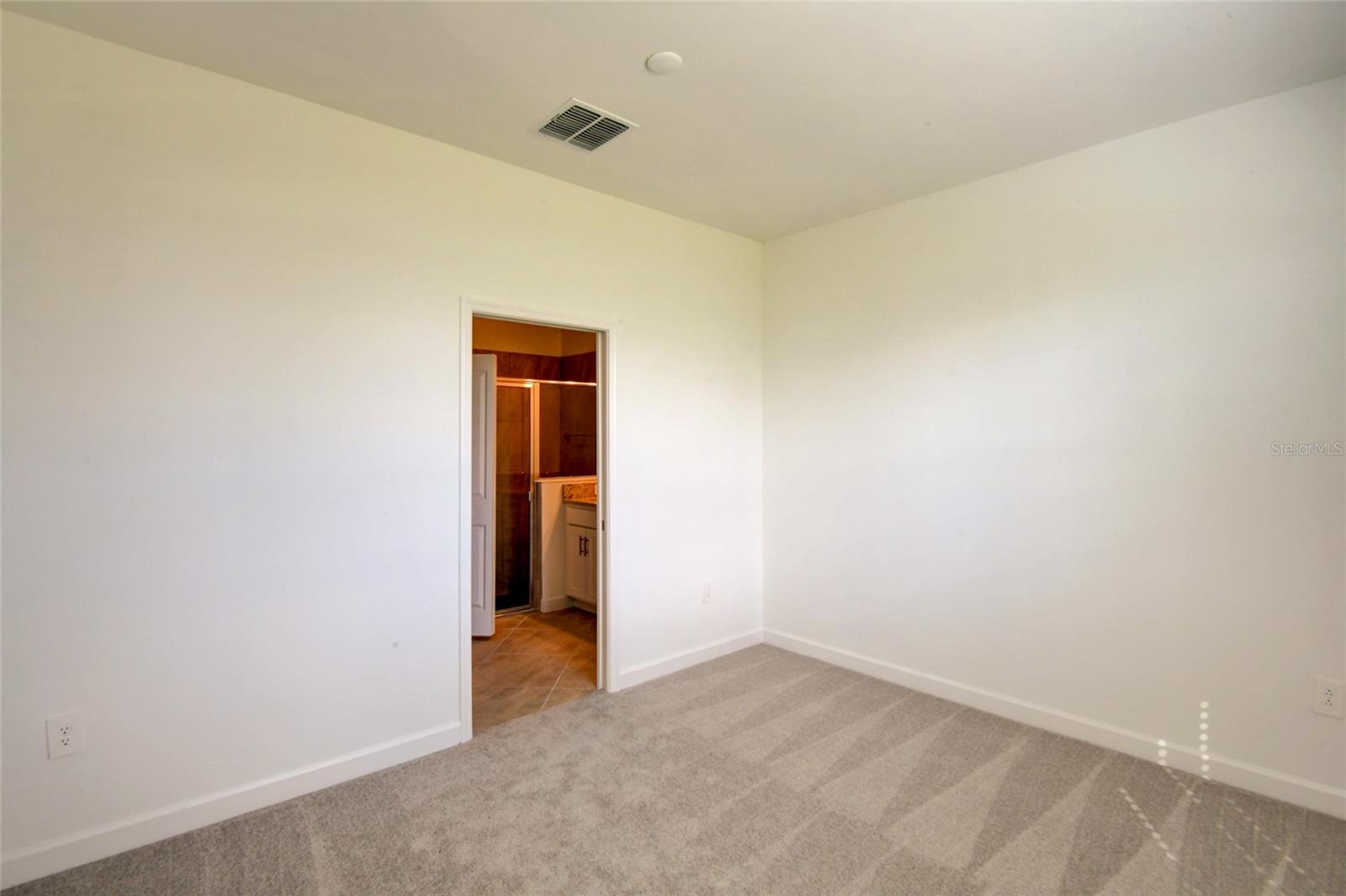 LORRAINE LAKES PH I - Residential Lease