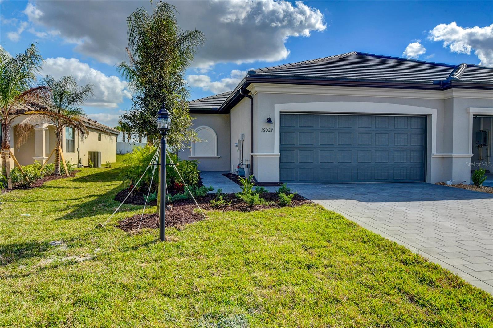 LORRAINE LAKES PH I - Residential Lease