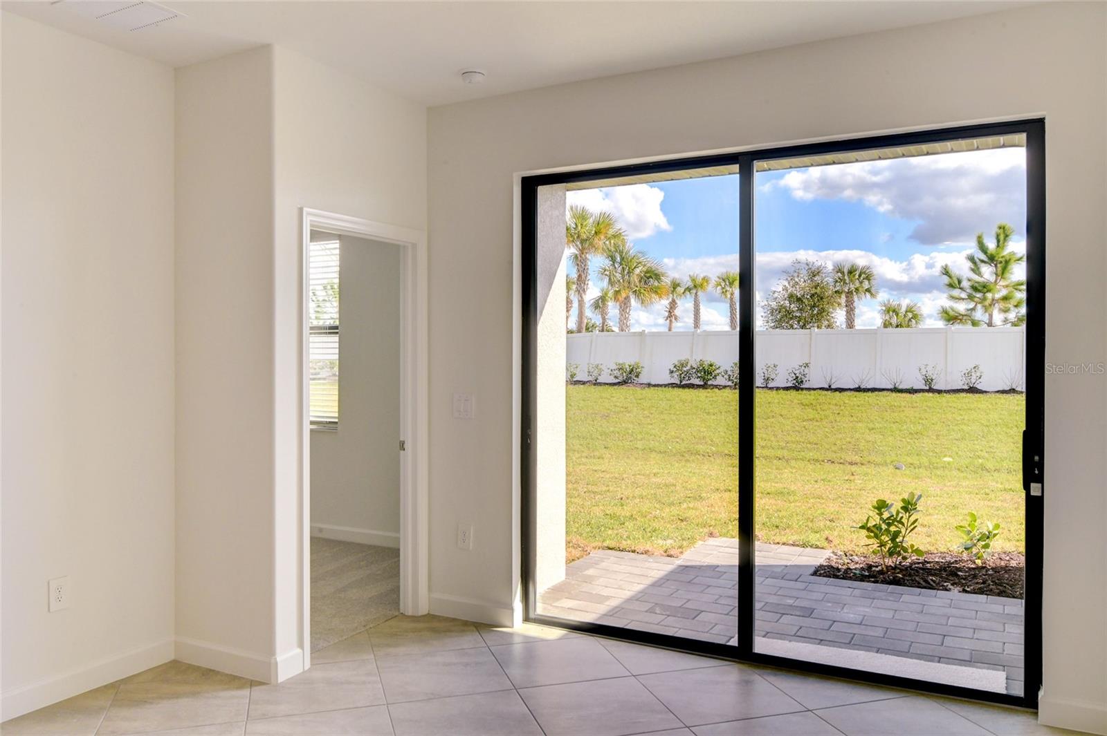 LORRAINE LAKES PH I - Residential Lease