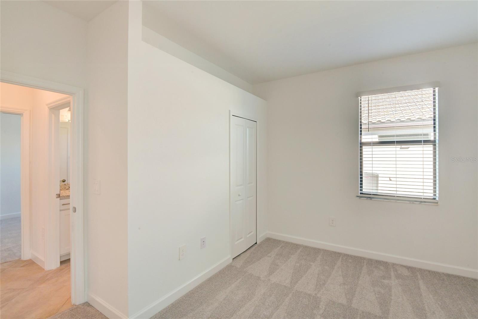 LORRAINE LAKES PH I - Residential Lease